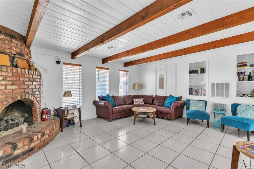 1567 Shadow Mountain, Las Vegas, NV 89108