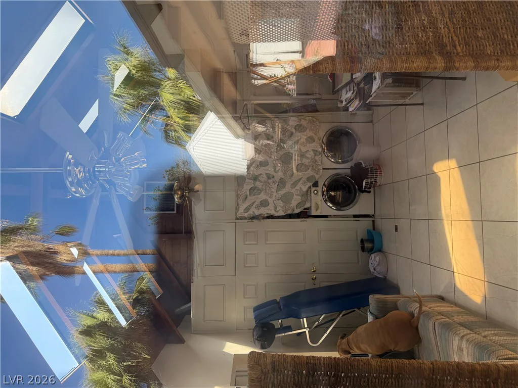 1567 Shadow Mountain, Las Vegas, NV 89108