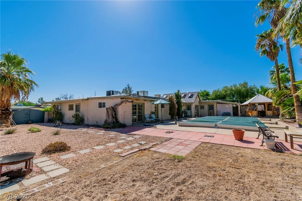 1567 Shadow Mountain, Las Vegas, NV 89108