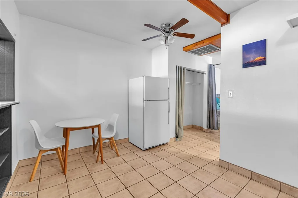 1567 Shadow Mountain, Las Vegas, NV 89108