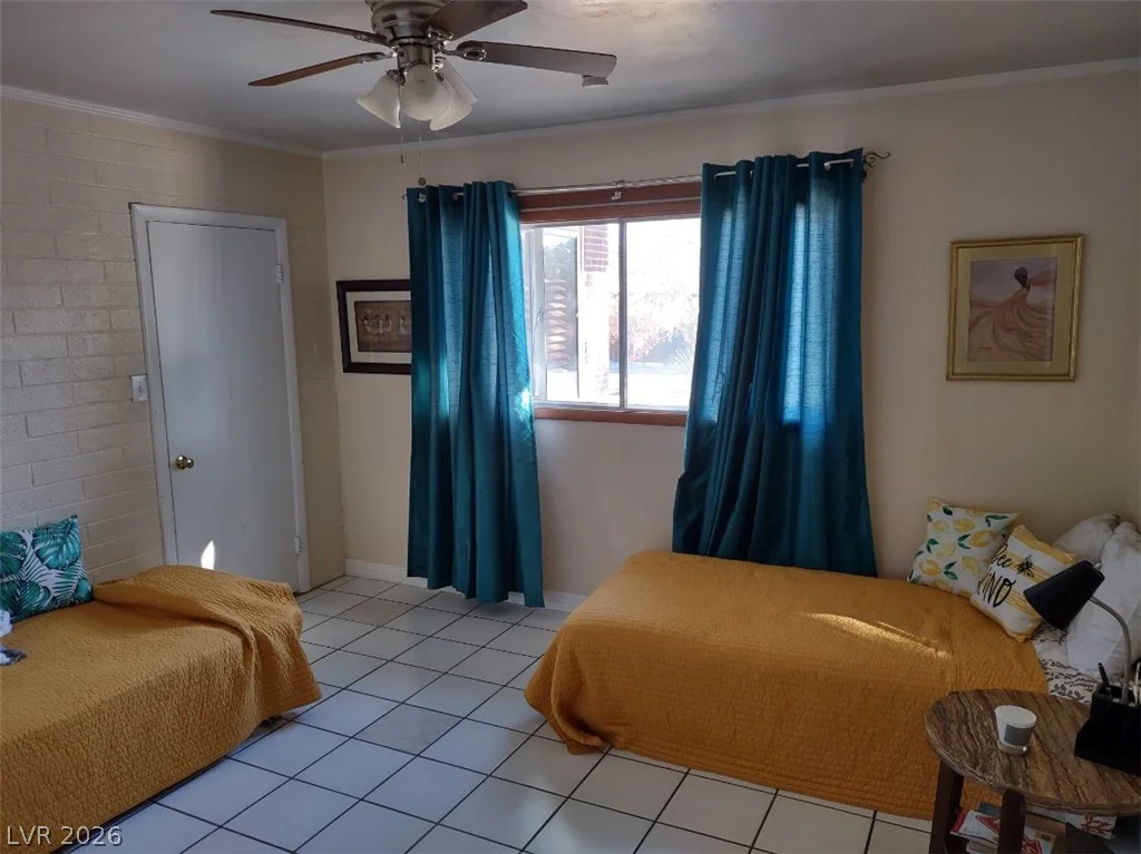 1567 Shadow Mountain, Las Vegas, NV 89108
