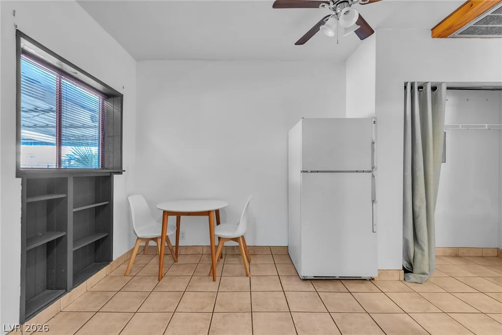 1567 Shadow Mountain, Las Vegas, NV 89108