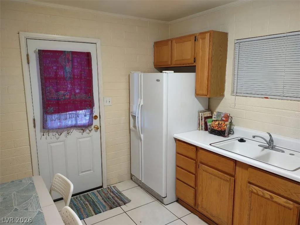 1567 Shadow Mountain, Las Vegas, NV 89108