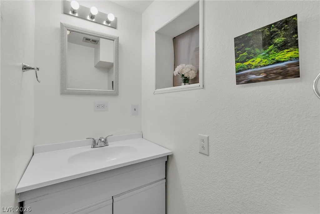 1567 Shadow Mountain, Las Vegas, NV 89108