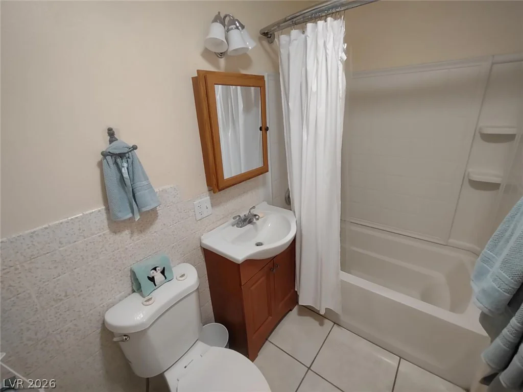 1567 Shadow Mountain, Las Vegas, NV 89108