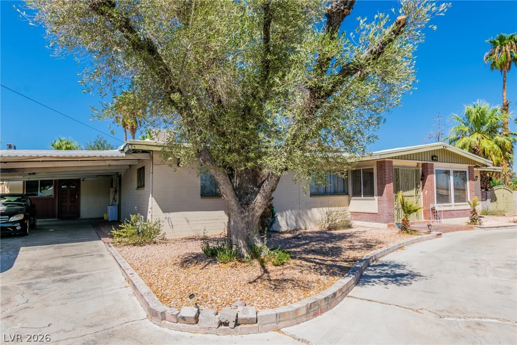 1567 Shadow Mountain, Las Vegas, NV 89108