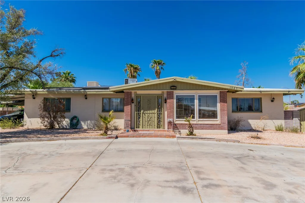 1567 Shadow Mountain, Las Vegas, NV 89108