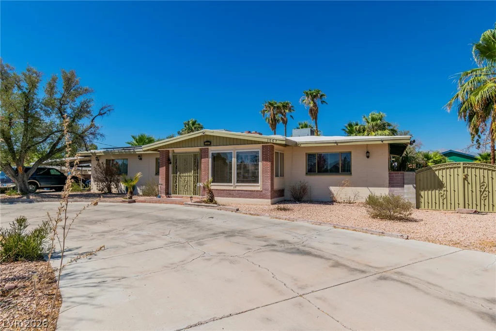 1567 Shadow Mountain, Las Vegas, NV 89108