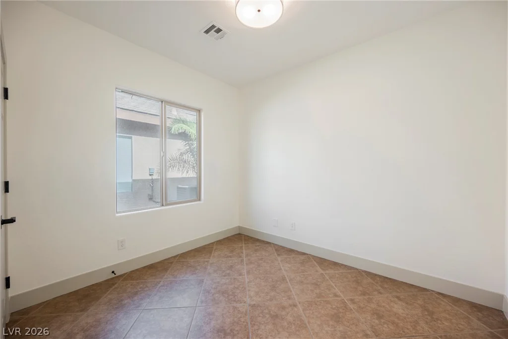6067 Falconer, Las Vegas, NV 89122