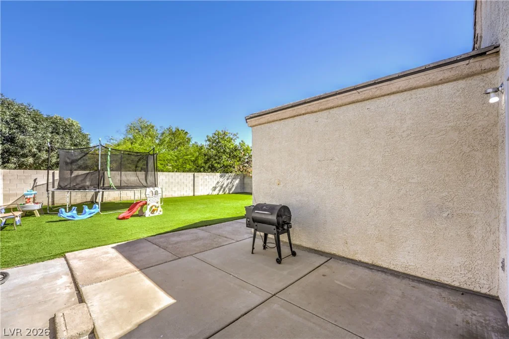 5528 Raven Creek, Las Vegas, NV 89130