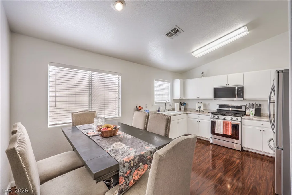 5528 Raven Creek, Las Vegas, NV 89130