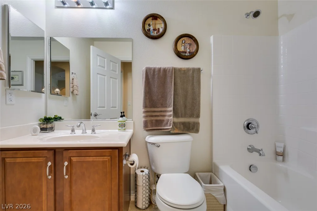 8292 Dutch Harbor, Las Vegas, NV 89113