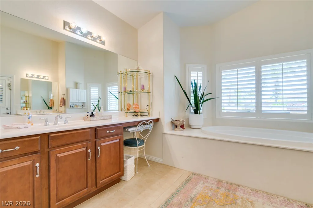 8292 Dutch Harbor, Las Vegas, NV 89113