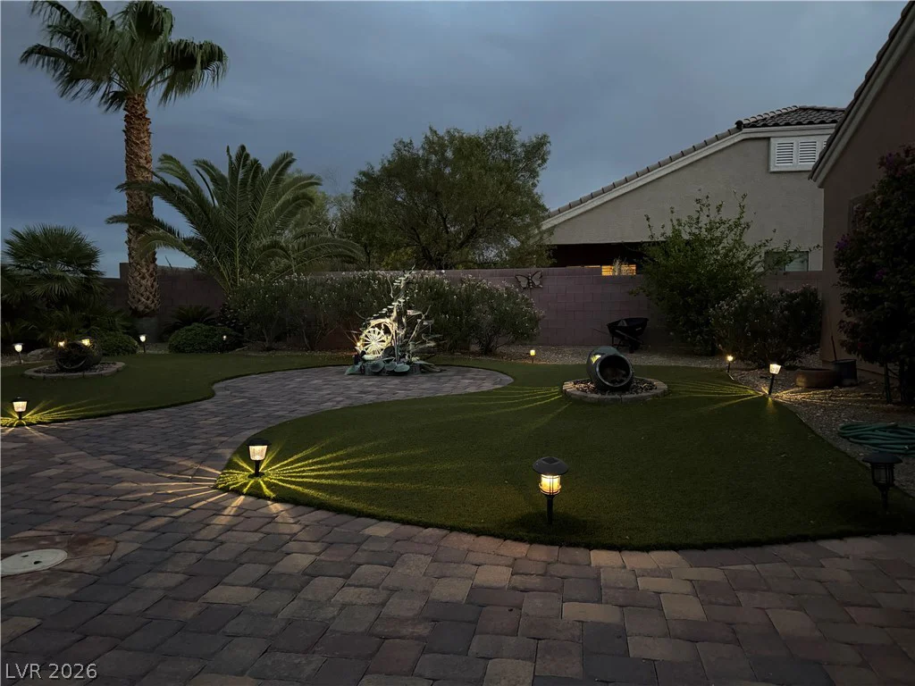 8292 Dutch Harbor, Las Vegas, NV 89113