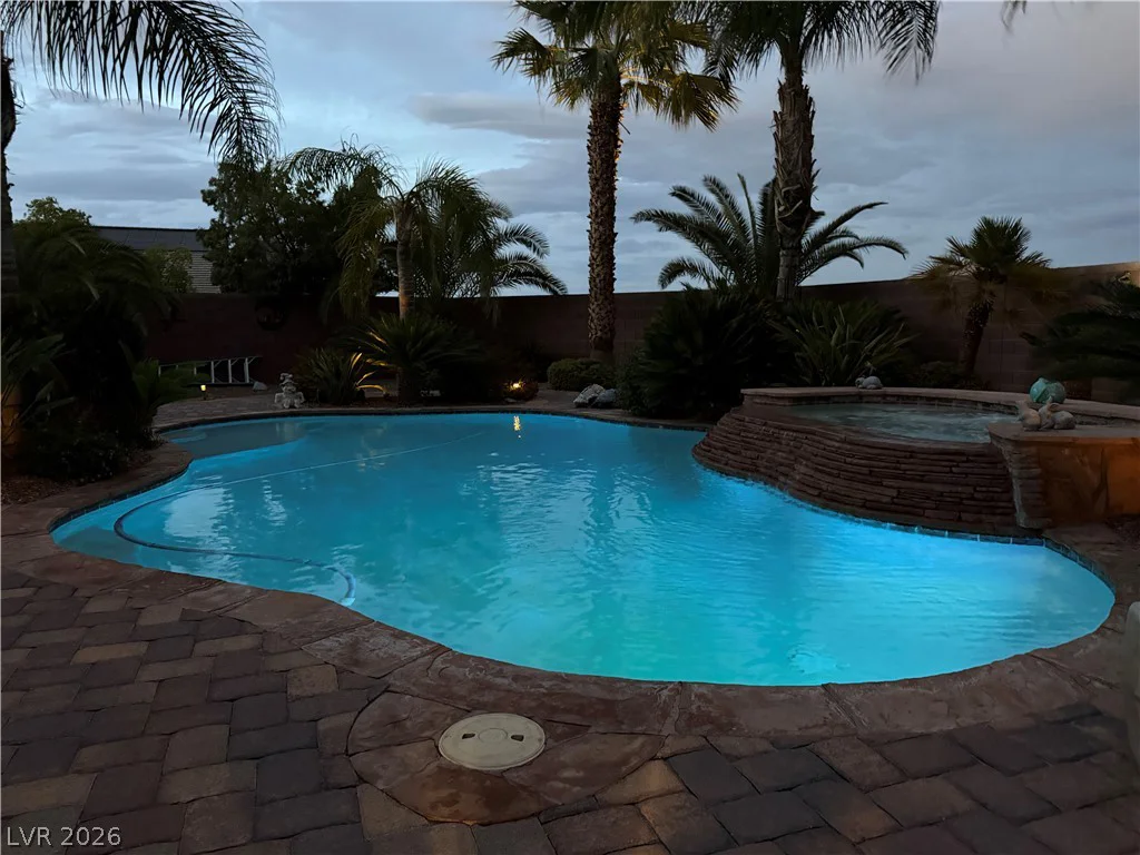 8292 Dutch Harbor, Las Vegas, NV 89113