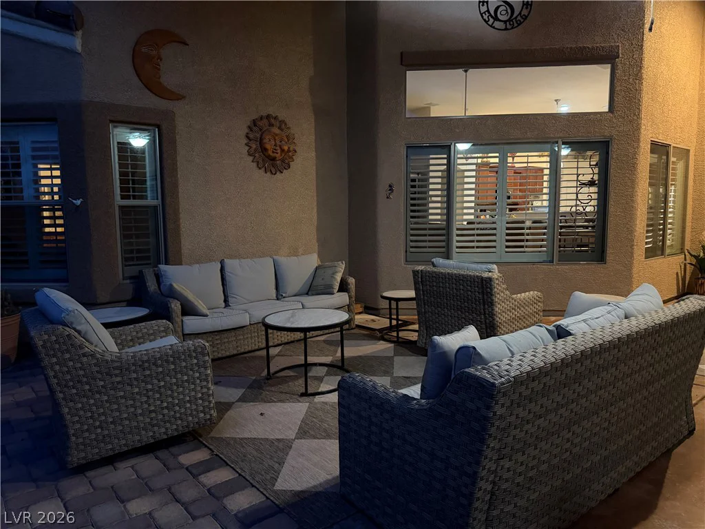 8292 Dutch Harbor, Las Vegas, NV 89113