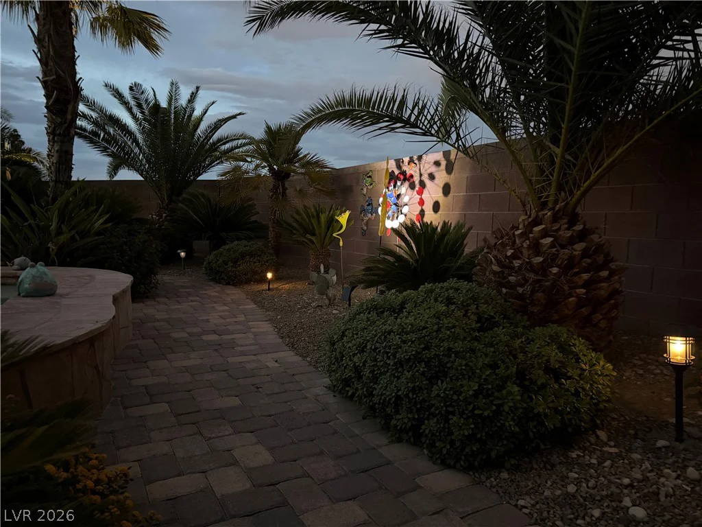 8292 Dutch Harbor, Las Vegas, NV 89113