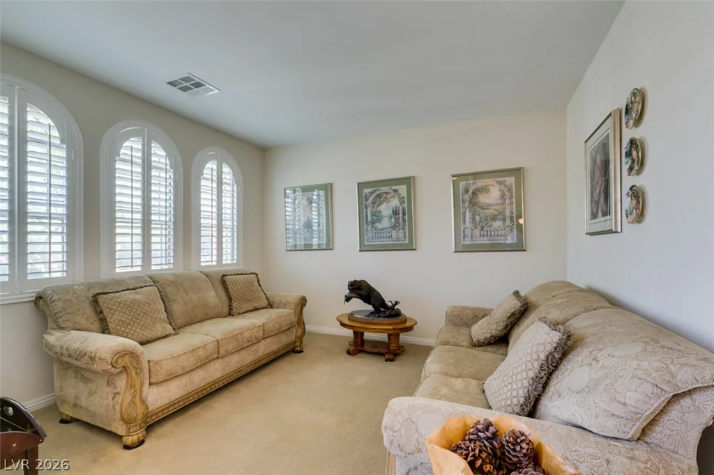 8292 Dutch Harbor, Las Vegas, NV 89113