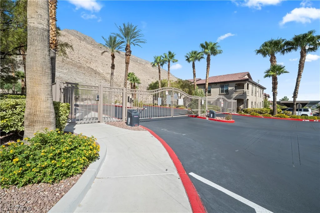 3395 Cactus Shadow, Las Vegas, NV 89129