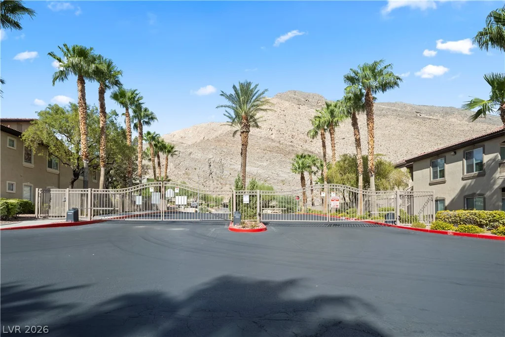 3395 Cactus Shadow, Las Vegas, NV 89129