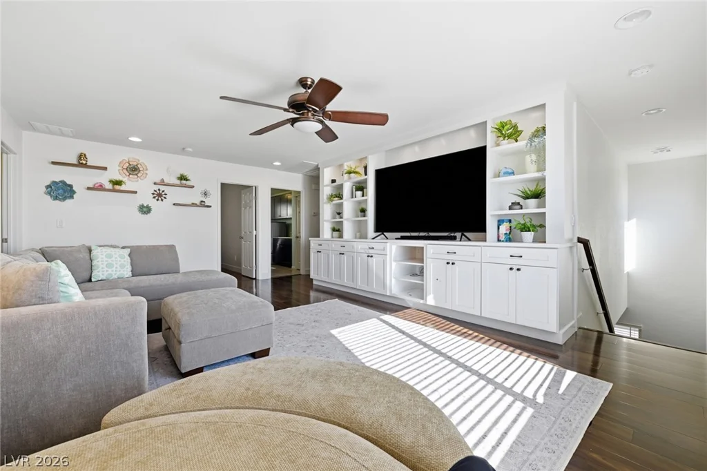 5597 Lodgepole Pine Ct, Las Vegas, NV 89139