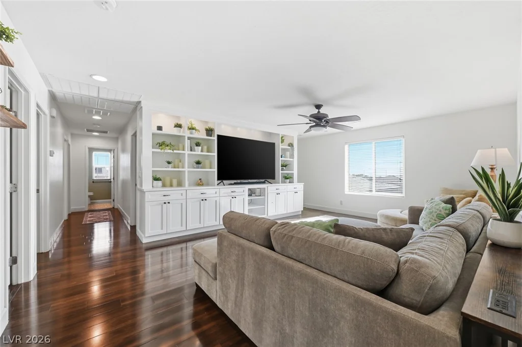 5597 Lodgepole Pine Ct, Las Vegas, NV 89139