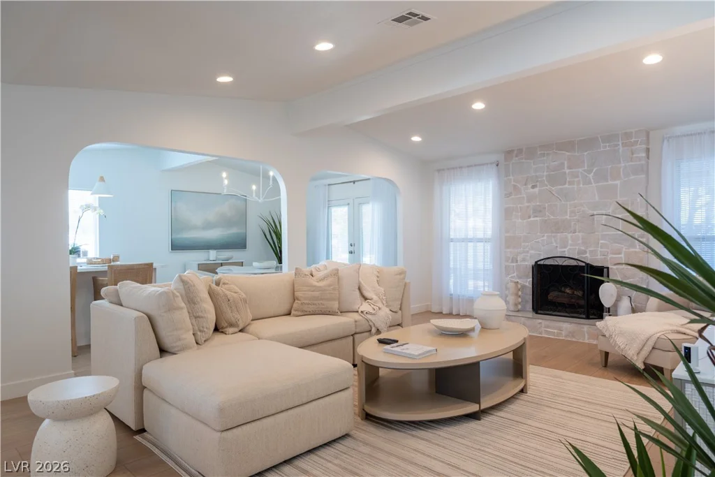8817 Pesaro, Las Vegas, NV 89117