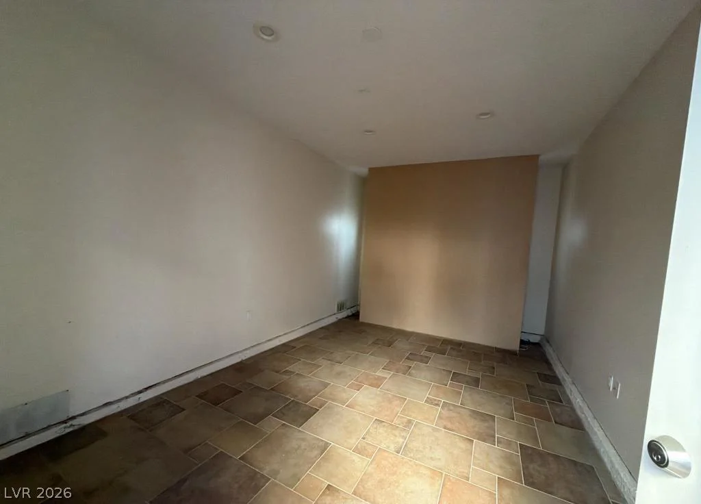 1800 Aztec Cliffs, Las Vegas, NV 89128