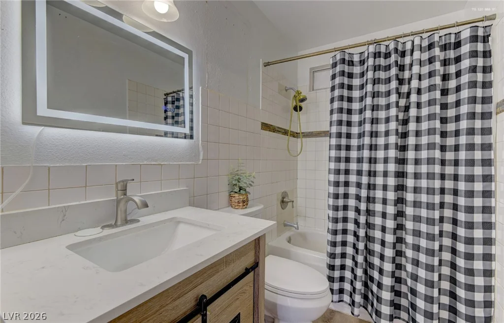 6500 Hill View, Las Vegas, NV 89107
