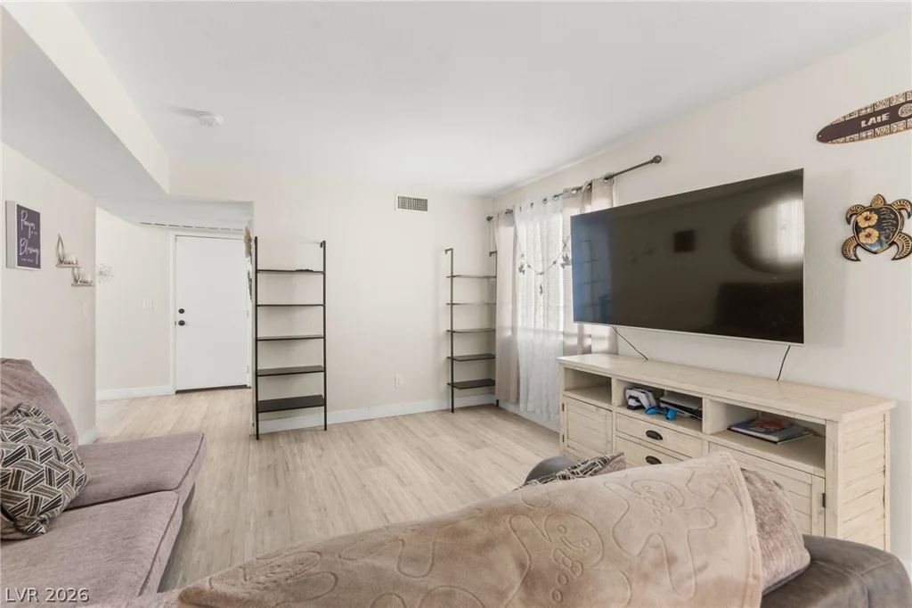 1404 Robin, Las Vegas, NV 89106