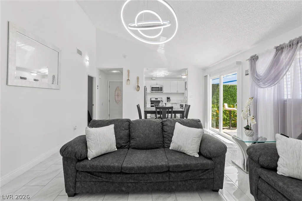 2316 El Cerrito, Las Vegas, NV 89108