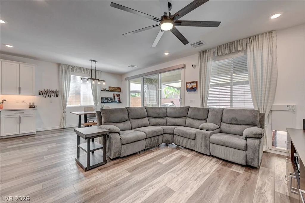 10075 Gila River, Las Vegas, NV 89178