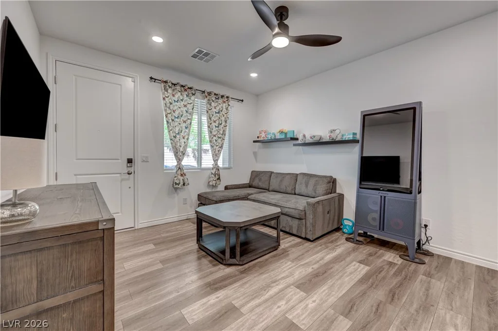 10075 Gila River, Las Vegas, NV 89178