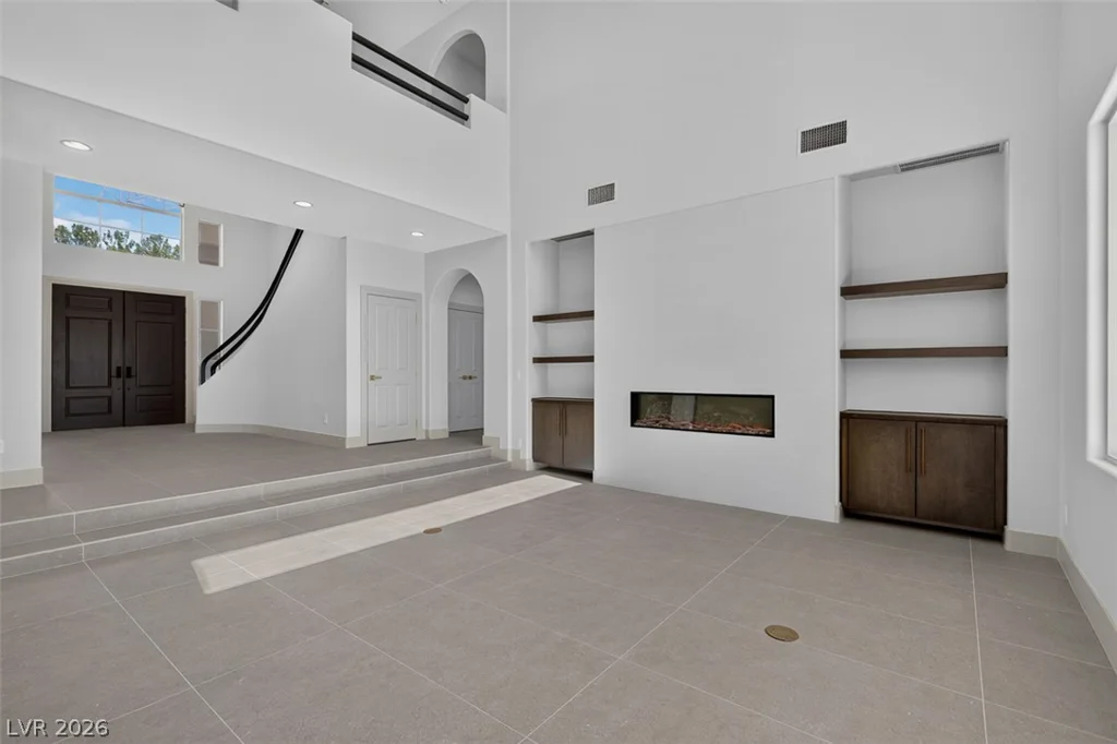 1504 Silver Oaks, Las Vegas, NV 89117