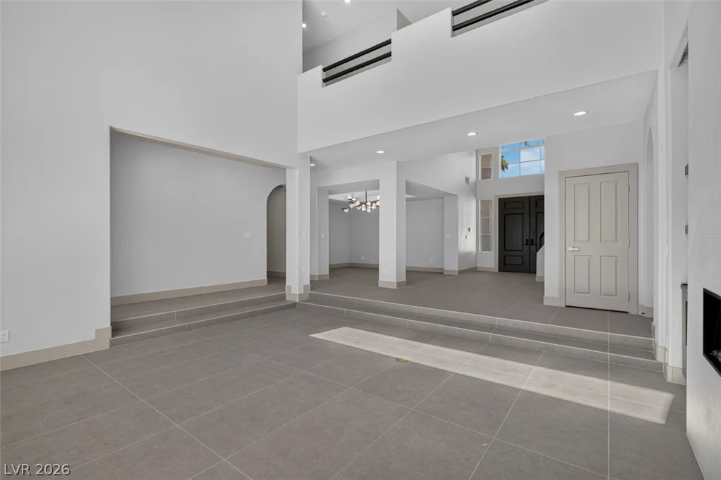 1504 Silver Oaks, Las Vegas, NV 89117