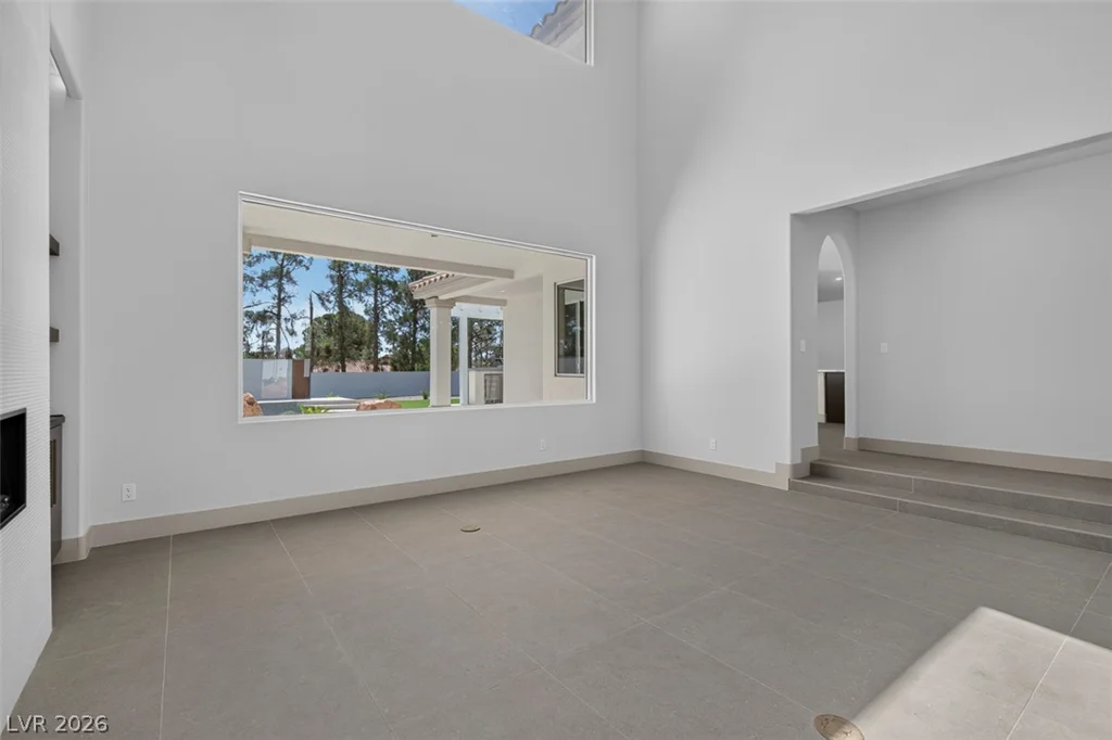 1504 Silver Oaks, Las Vegas, NV 89117