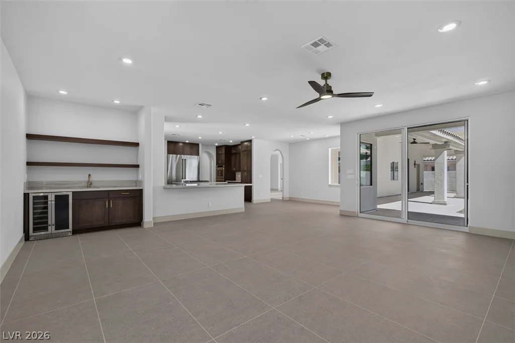 1504 Silver Oaks, Las Vegas, NV 89117