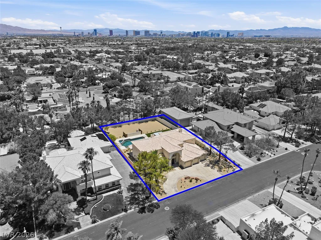 1504 Silver Oaks, Las Vegas, NV 89117