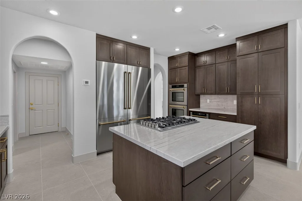 1504 Silver Oaks, Las Vegas, NV 89117