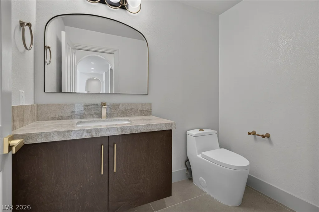 1504 Silver Oaks, Las Vegas, NV 89117