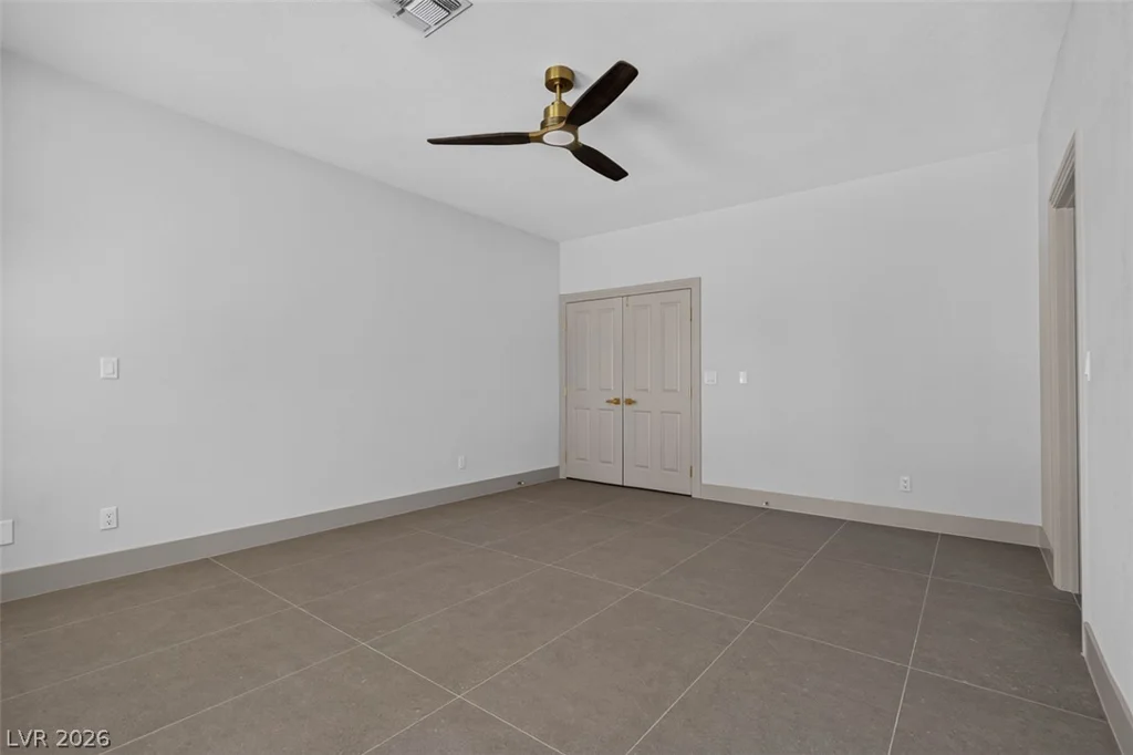 1504 Silver Oaks, Las Vegas, NV 89117