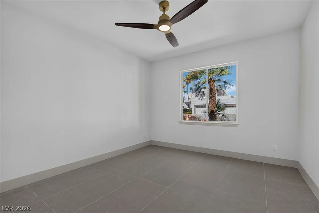 1504 Silver Oaks, Las Vegas, NV 89117