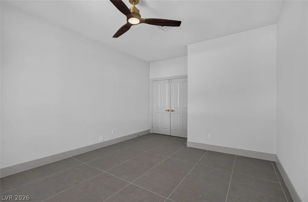 1504 Silver Oaks, Las Vegas, NV 89117