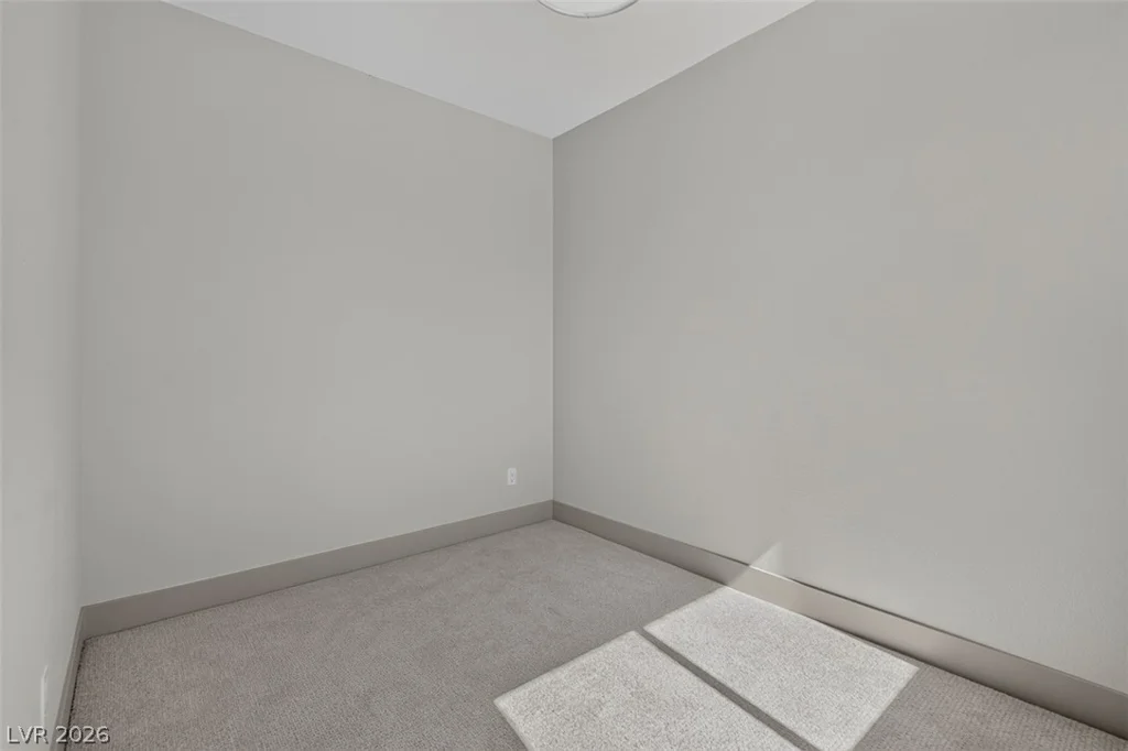1504 Silver Oaks, Las Vegas, NV 89117