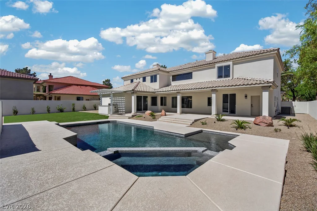1504 Silver Oaks, Las Vegas, NV 89117