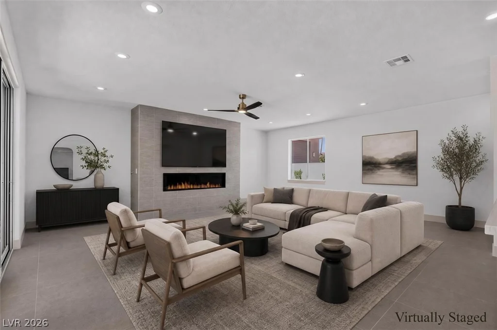 1504 Silver Oaks, Las Vegas, NV 89117