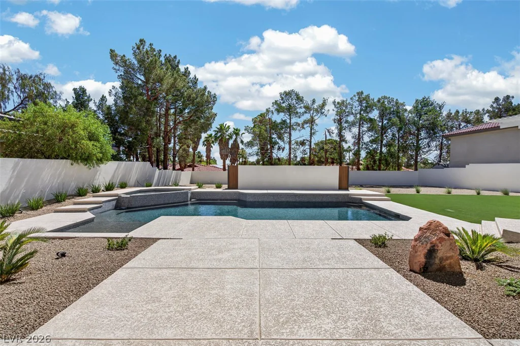 1504 Silver Oaks, Las Vegas, NV 89117
