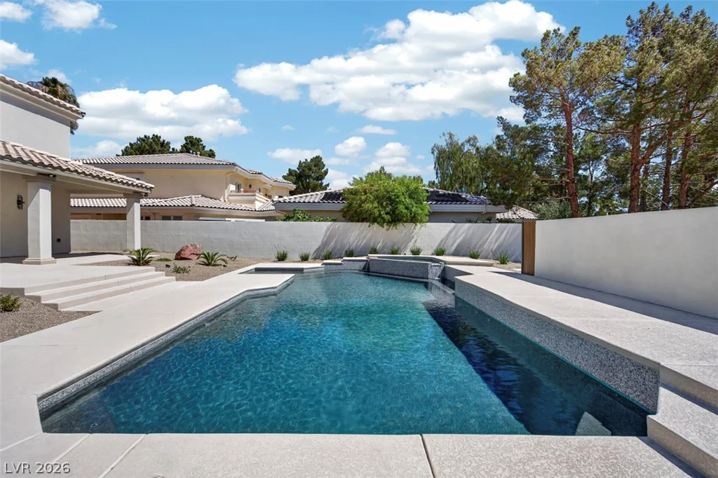 1504 Silver Oaks, Las Vegas, NV 89117