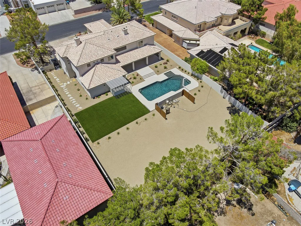 1504 Silver Oaks, Las Vegas, NV 89117