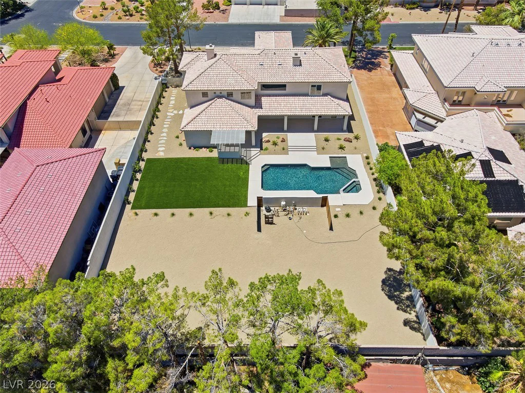1504 Silver Oaks, Las Vegas, NV 89117